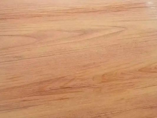 Tolérance personnalisable ± 1% de grains de bois en bobine d'aluminium prépeint pour murs de rideau