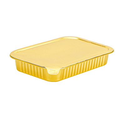 Une boîte de déjeuner à emporter simple avec une casserole et un couvercle en plastique.